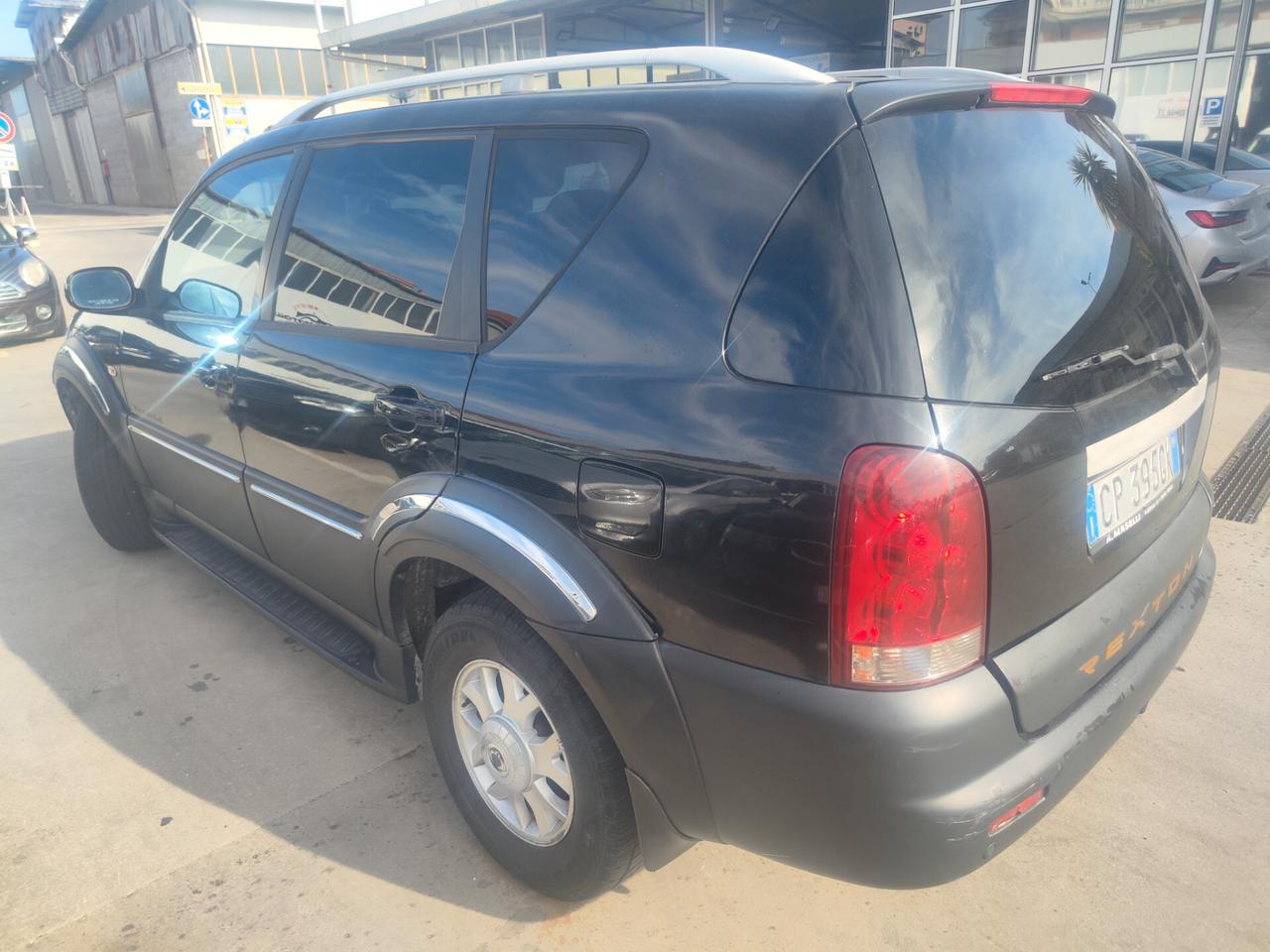 Ssangyong REXTON 2.7 XDi cat Premium automatica