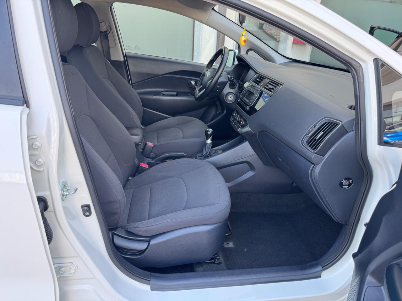 Kia Rio 1.2 CVVT 5p. Cool