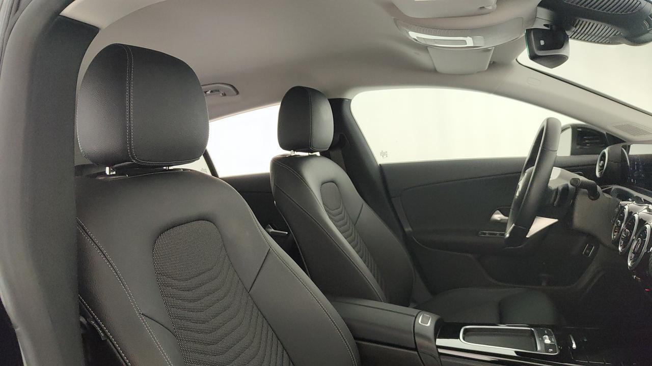 Mercedes-Benz CLA Shooting Brake 180 d Advanced auto