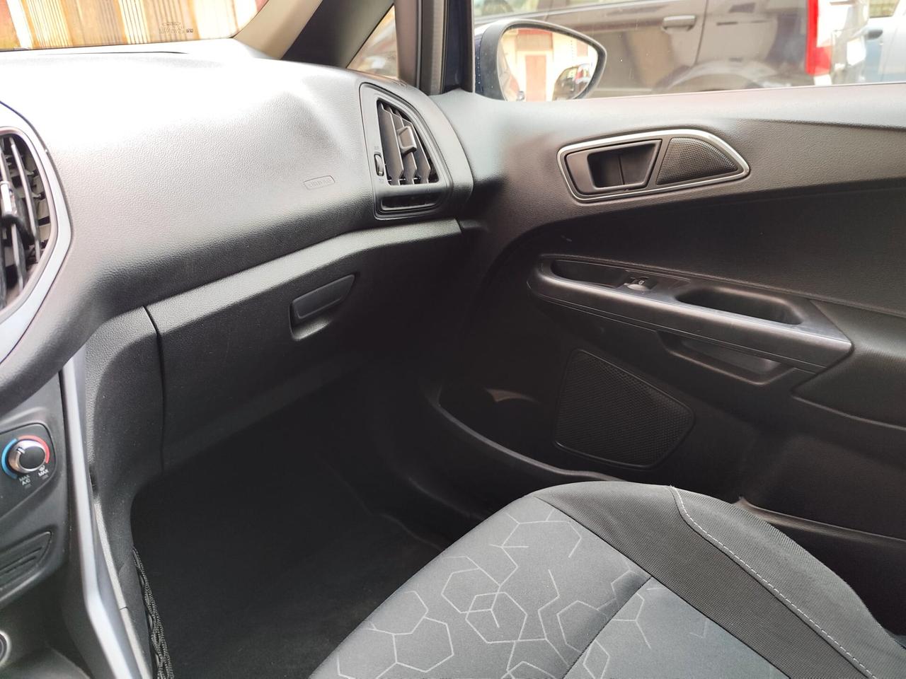 Ford B-Max 1.4 GPL 90 CV Business Titanium