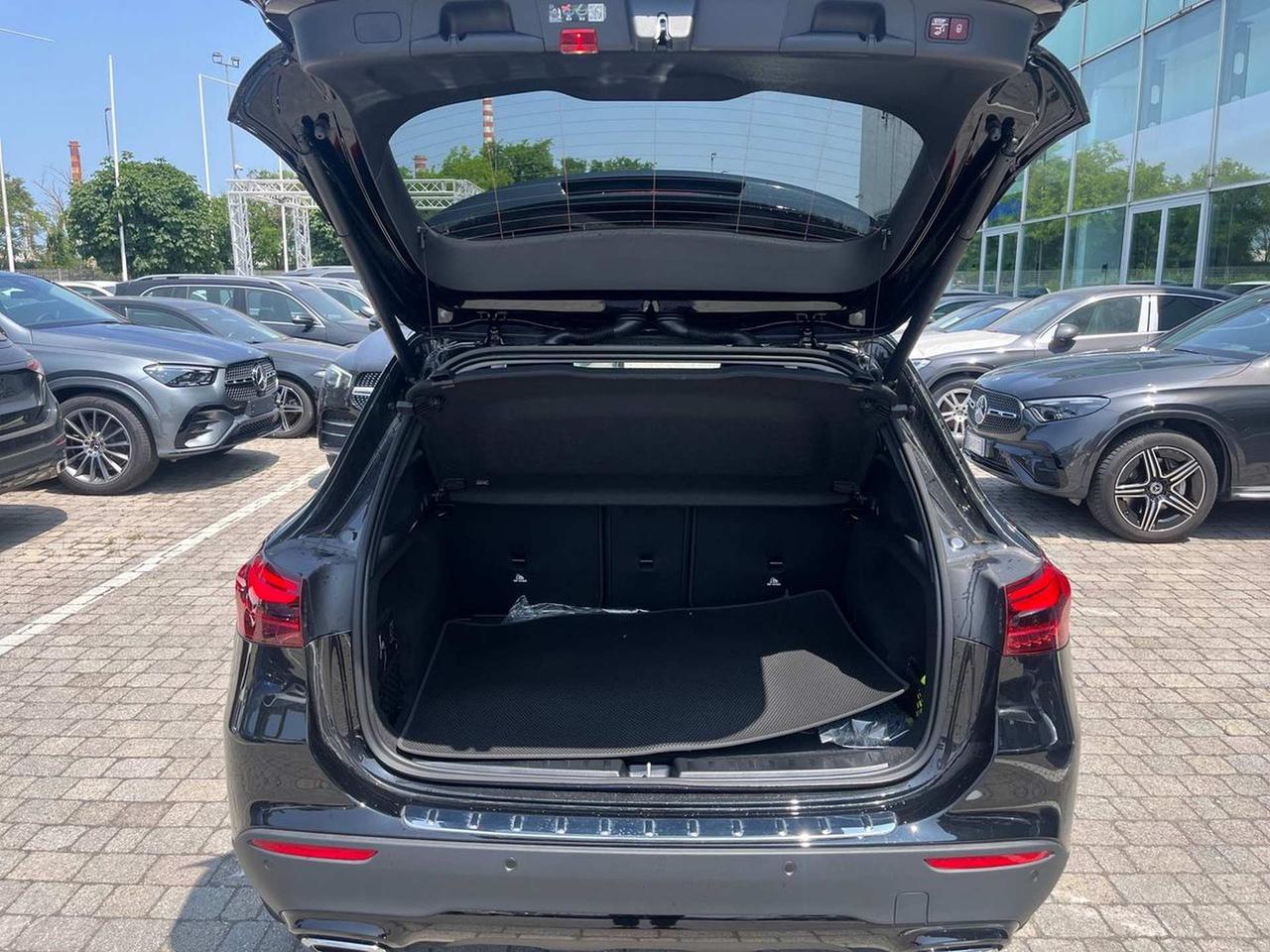 Mercedes-Benz GLA 200 d automatic