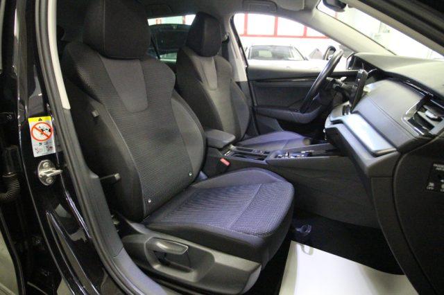 SKODA Octavia 2.0 TDI EVO SCR 150 CV DSG Wagon Ambition