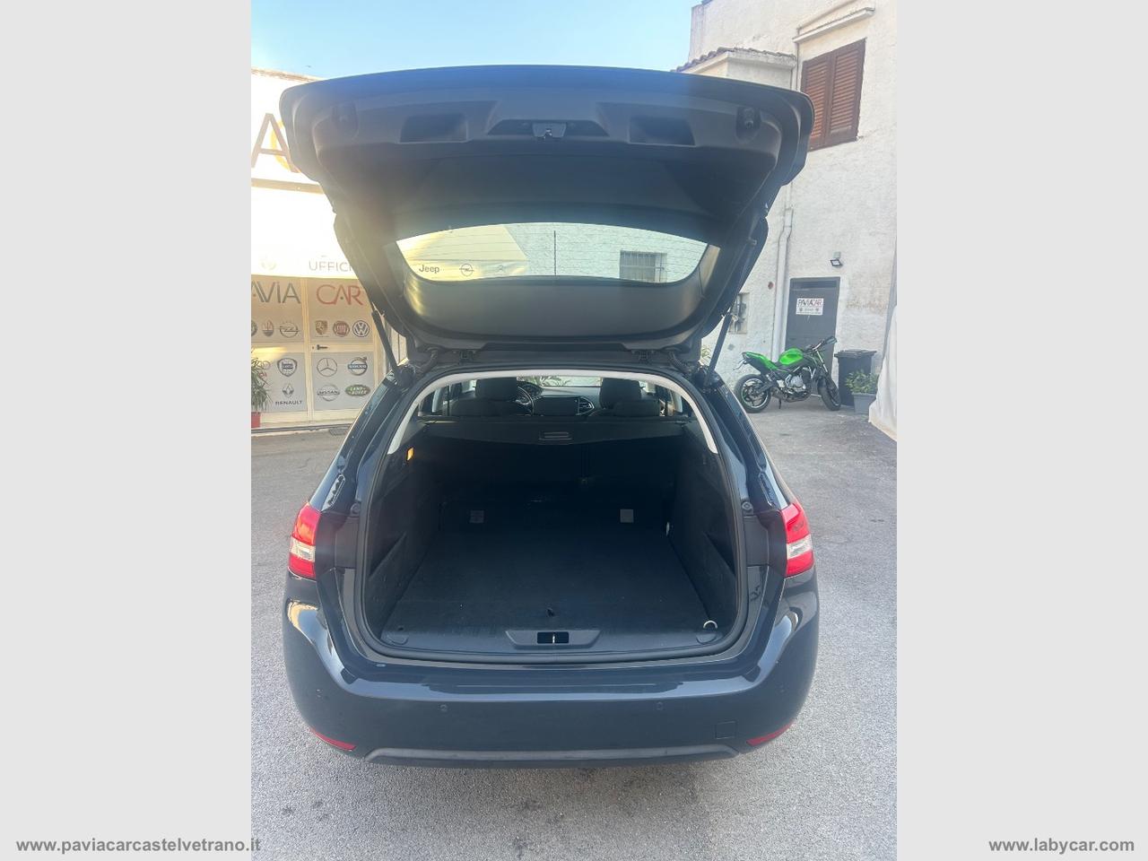 PEUGEOT 308 1.6 HDi 110 CV 5p. Féline