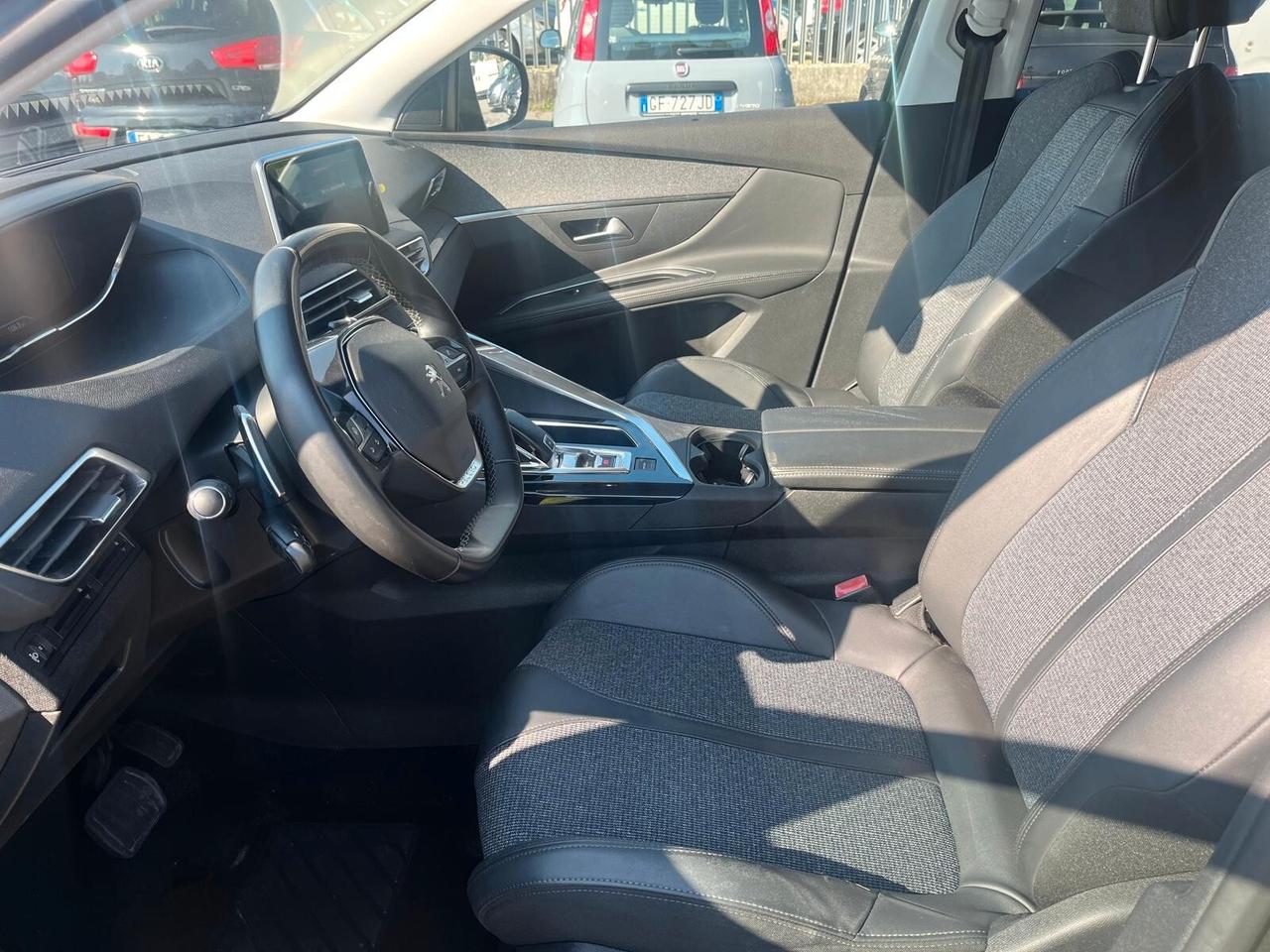 Peugeot 5008 BlueHDi 130 S&S EAT8 Allure