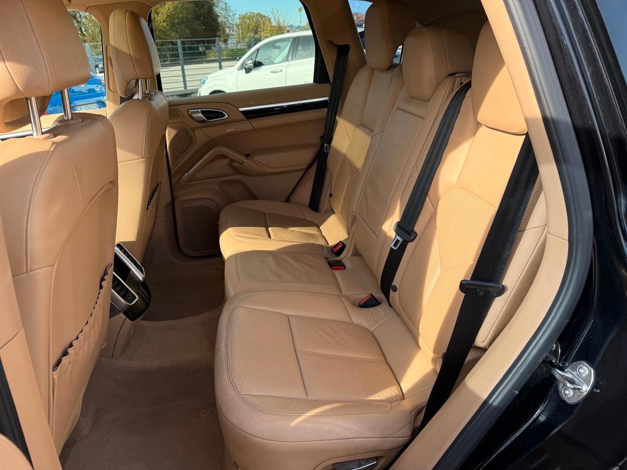 Porsche Cayenne 3.0 D ESCLUSIVA FULL AFFARE