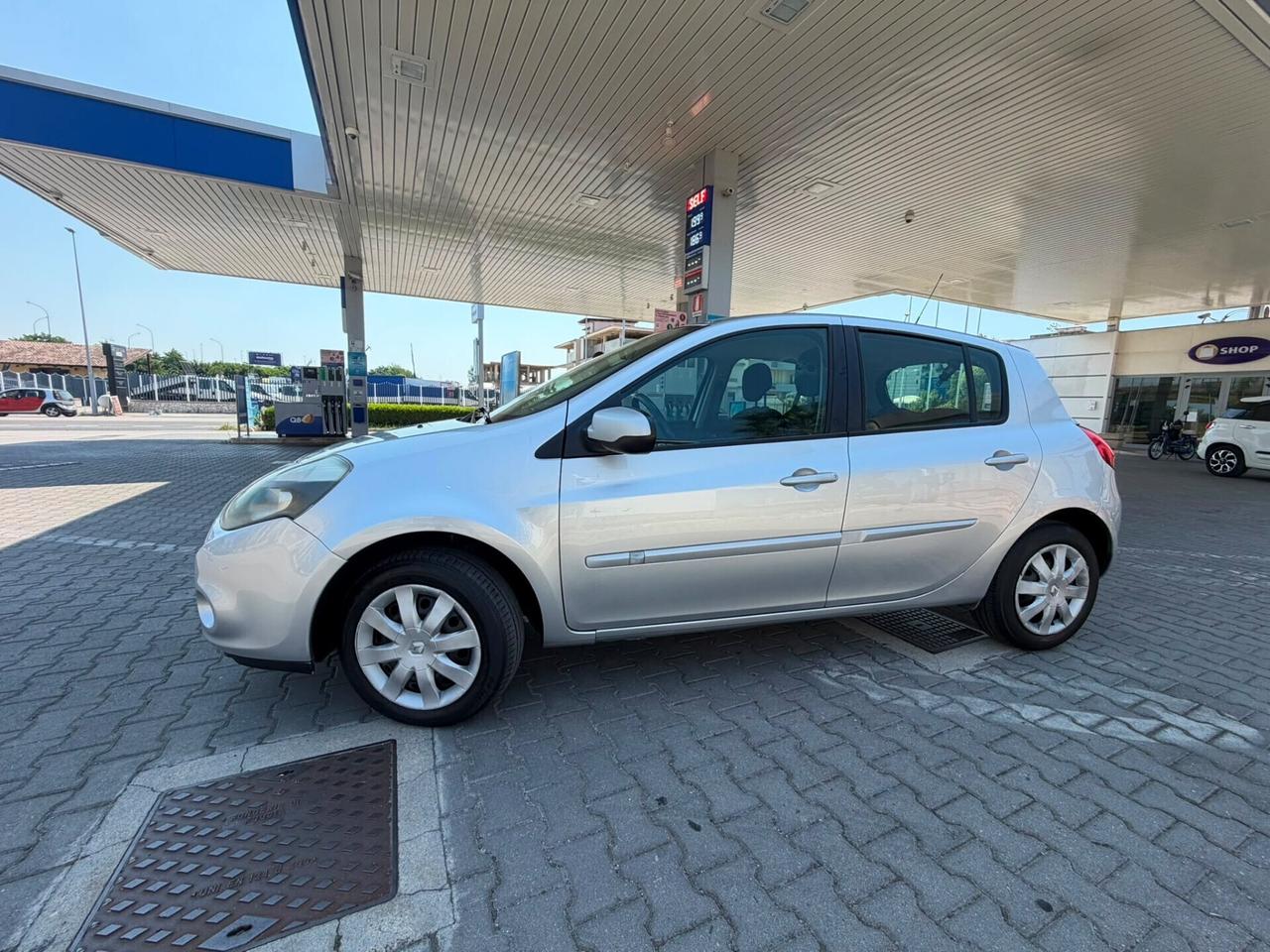 Renault Clio 1.2 16V 5 porte Dynamique