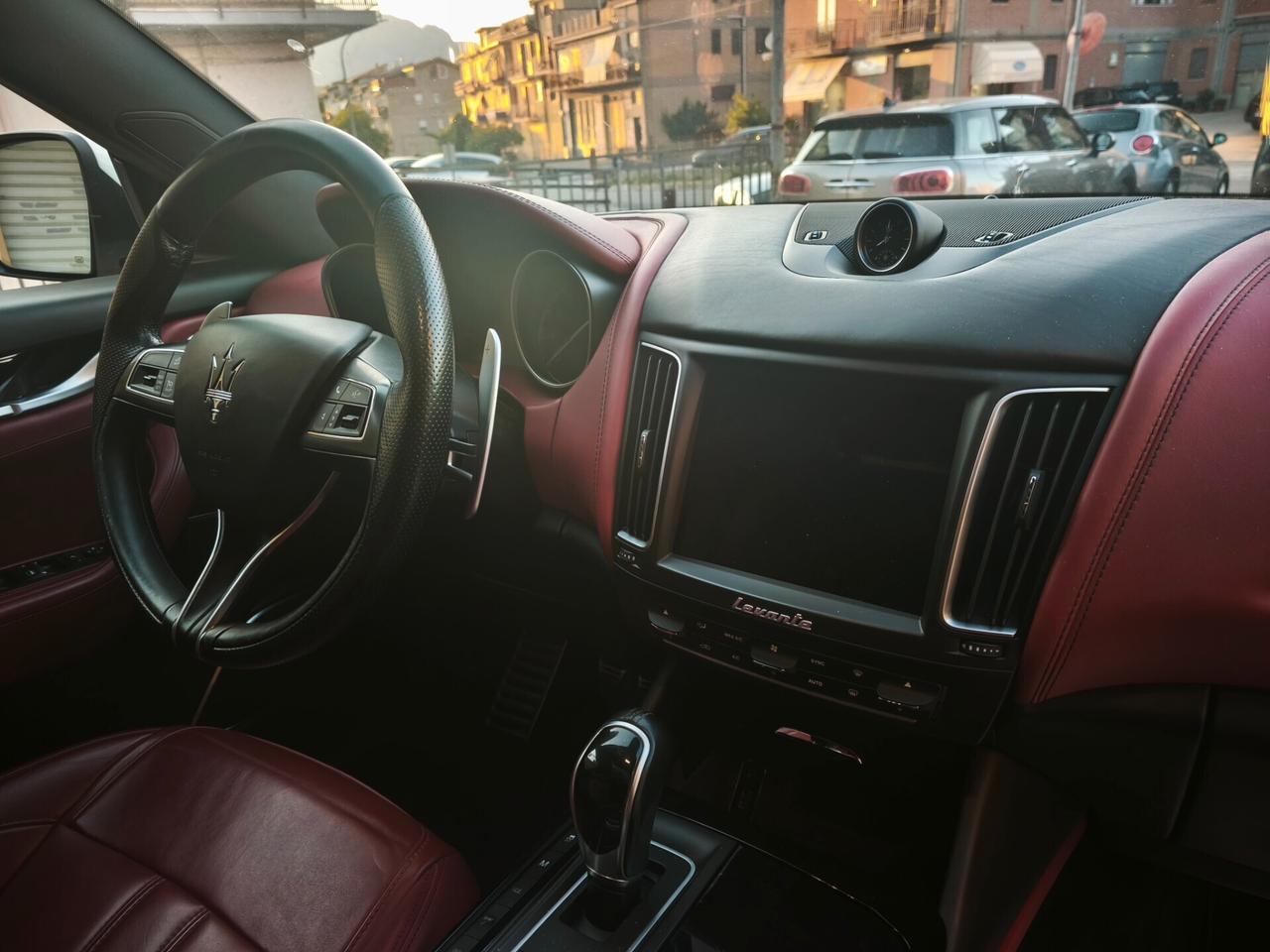 Maserati Levante SQ4 V6 430 CV TETTO