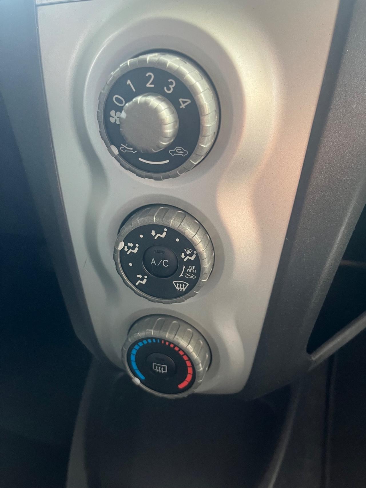 Toyota Yaris 1.3 5 porte M-MT Navi