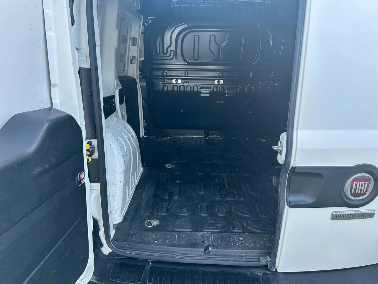 Fiat Doblo 1.6 mjt 16v Easy Cargo CH1