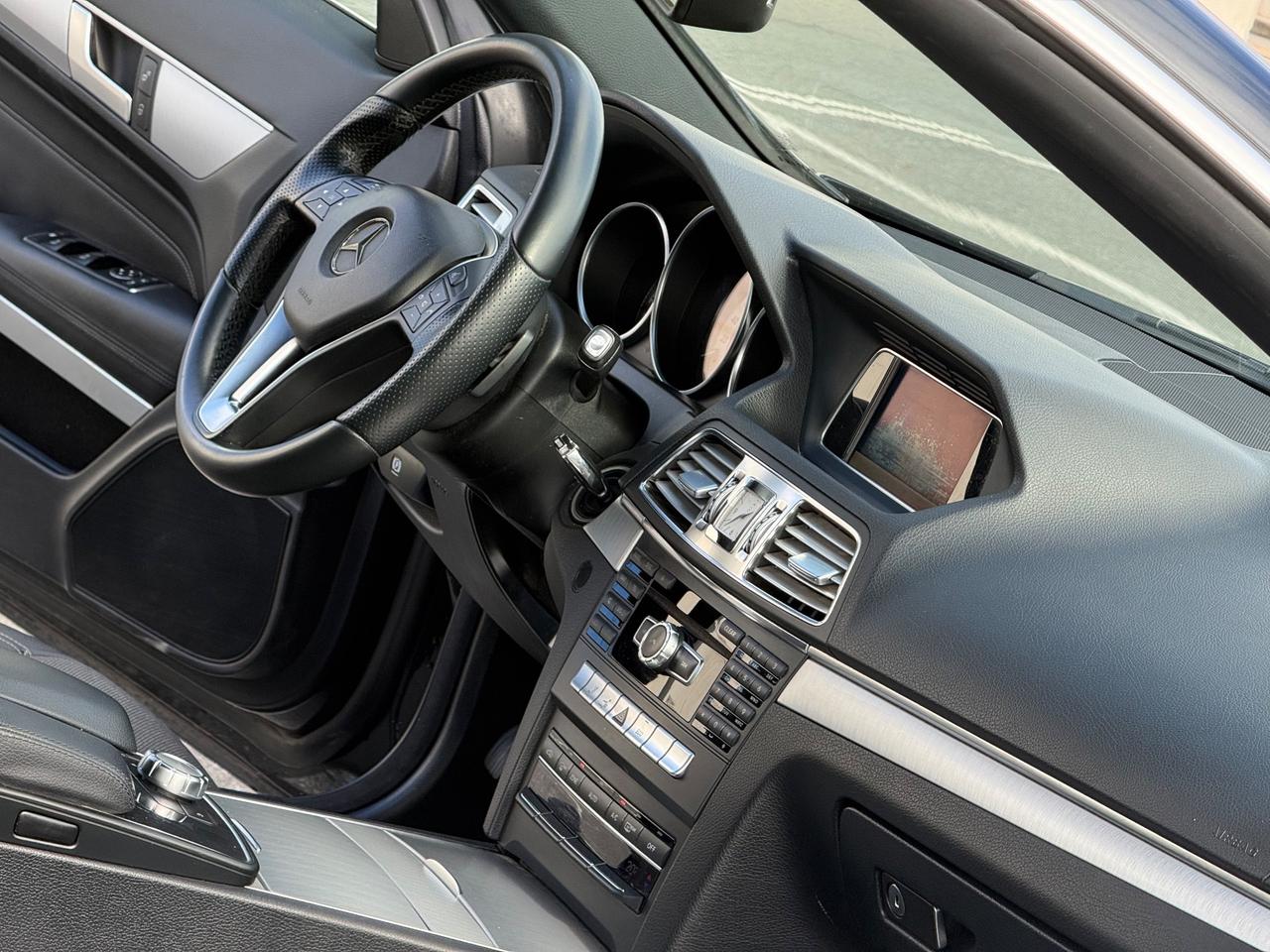 Mercedes-benz E 220 Cabrio-NAVI-AUTOMATICO-PERMUTABILE-.