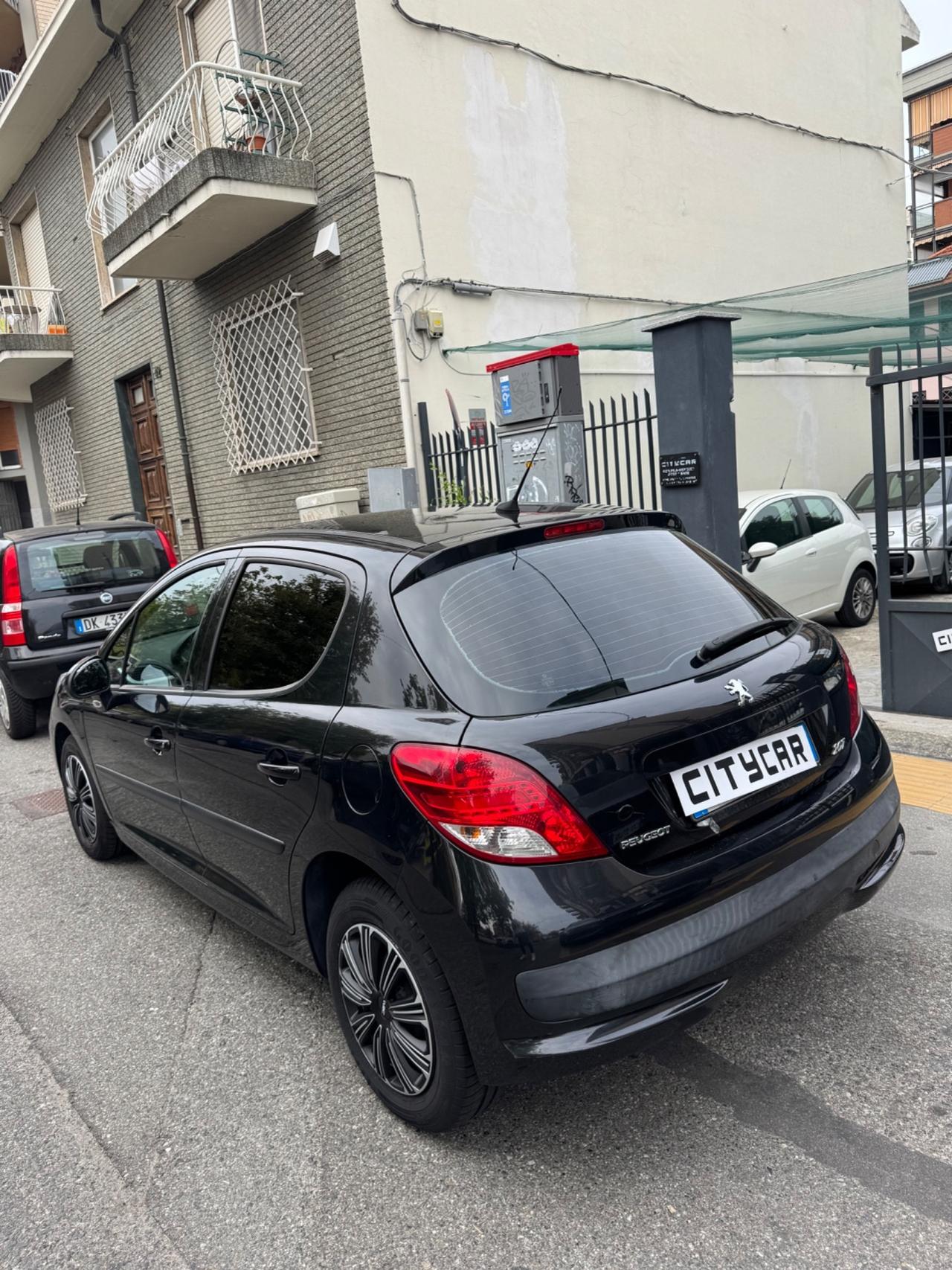 Peugeot 207 1.4 75CV 5porte X Line