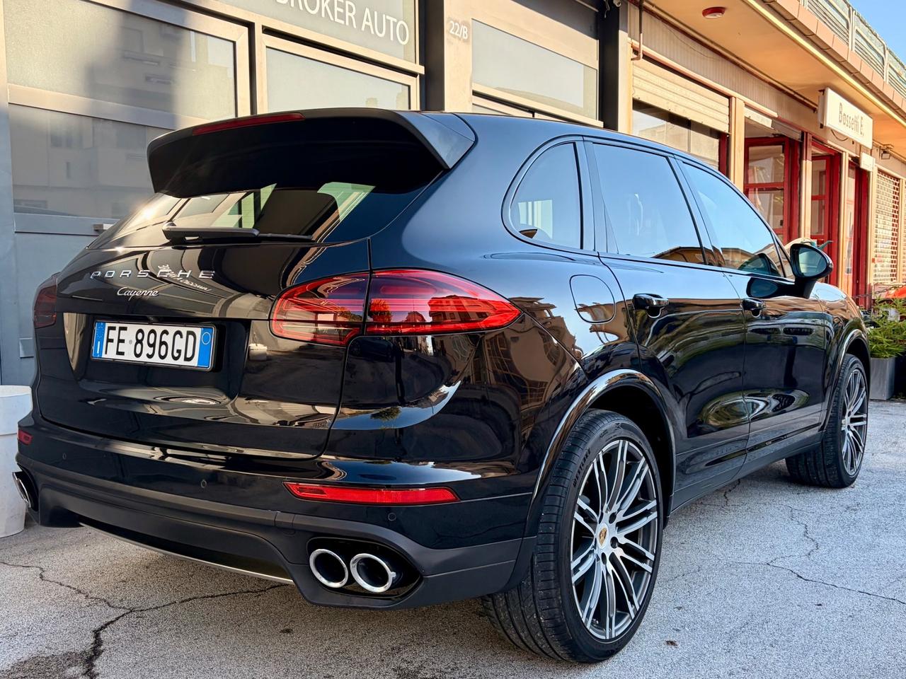 Porsche Cayenne 3.0 Diesel UNICO PROPRIETARIO IVA ESPOSTA