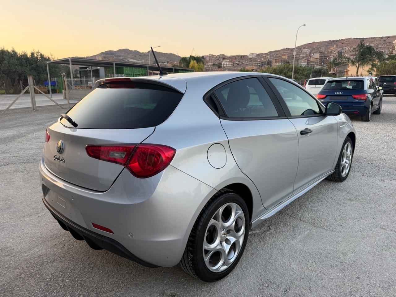 Alfa Romeo Giulietta 1.6 JTDm-2 120 CV Sprint 2015