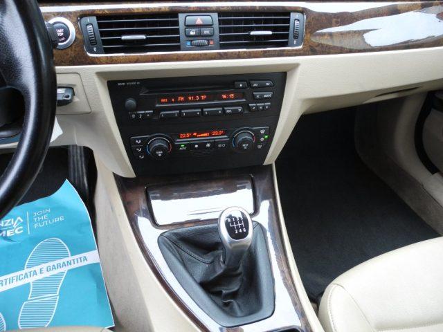 BMW 320 i Touring - PELLE - TETTO APRIBILE - LEGGERE NOTE