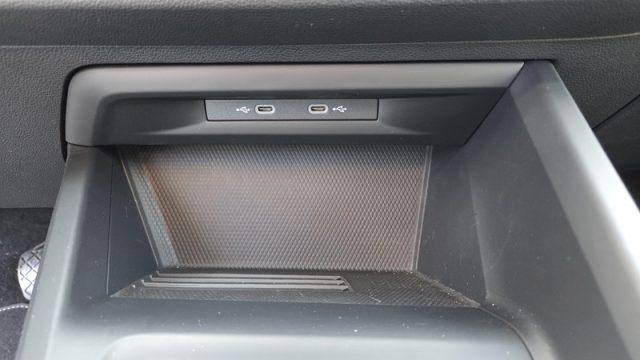 VOLKSWAGEN Golf 2.0 TDI 115 CV SCR Life PERMUTE OK NEOPAT.