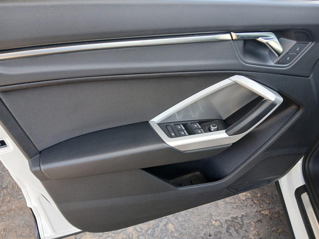 Audi Q3 35 TDI S tronic