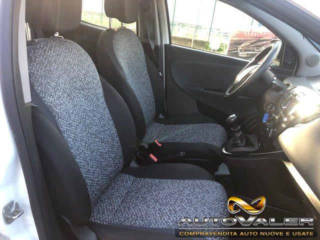 LANCIA Ypsilon 1.0 FireFly 5 porte S&S Hybrid Ecochic Silver