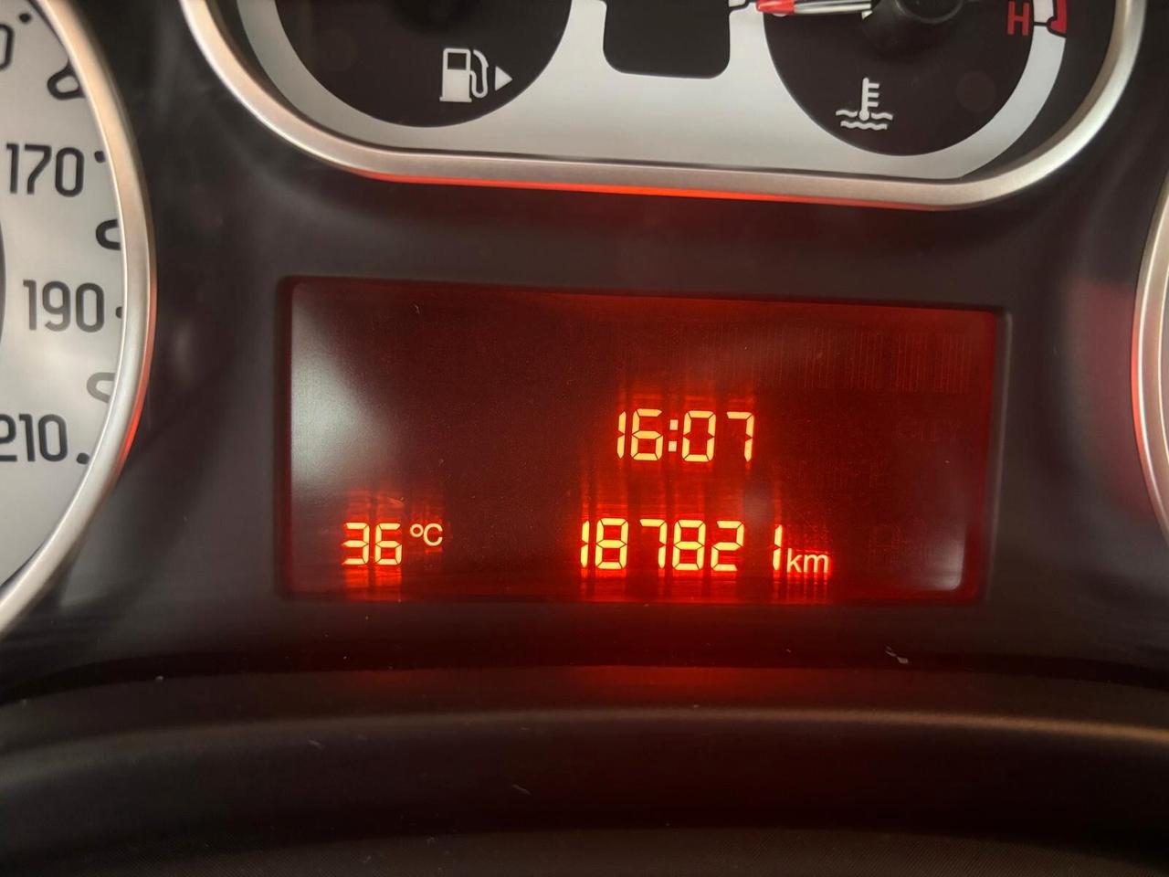FIAT 500 L ANNO 2012 DS 1.3 MULTIJET ADATTA NEOPATENTATI KM 187 MILA