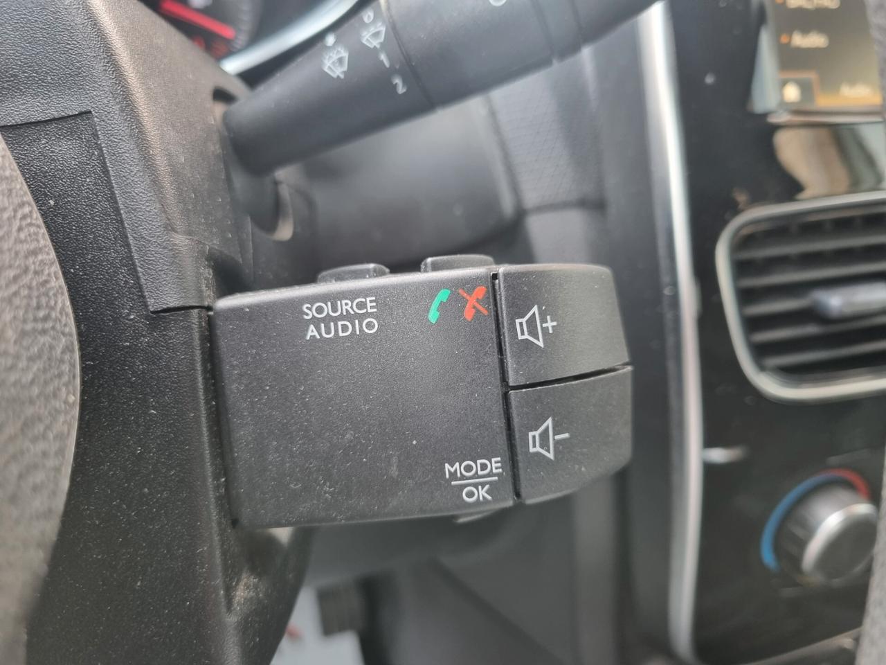 Renault Clio dCi 8V 90 CV 5 porte Moschino Intens