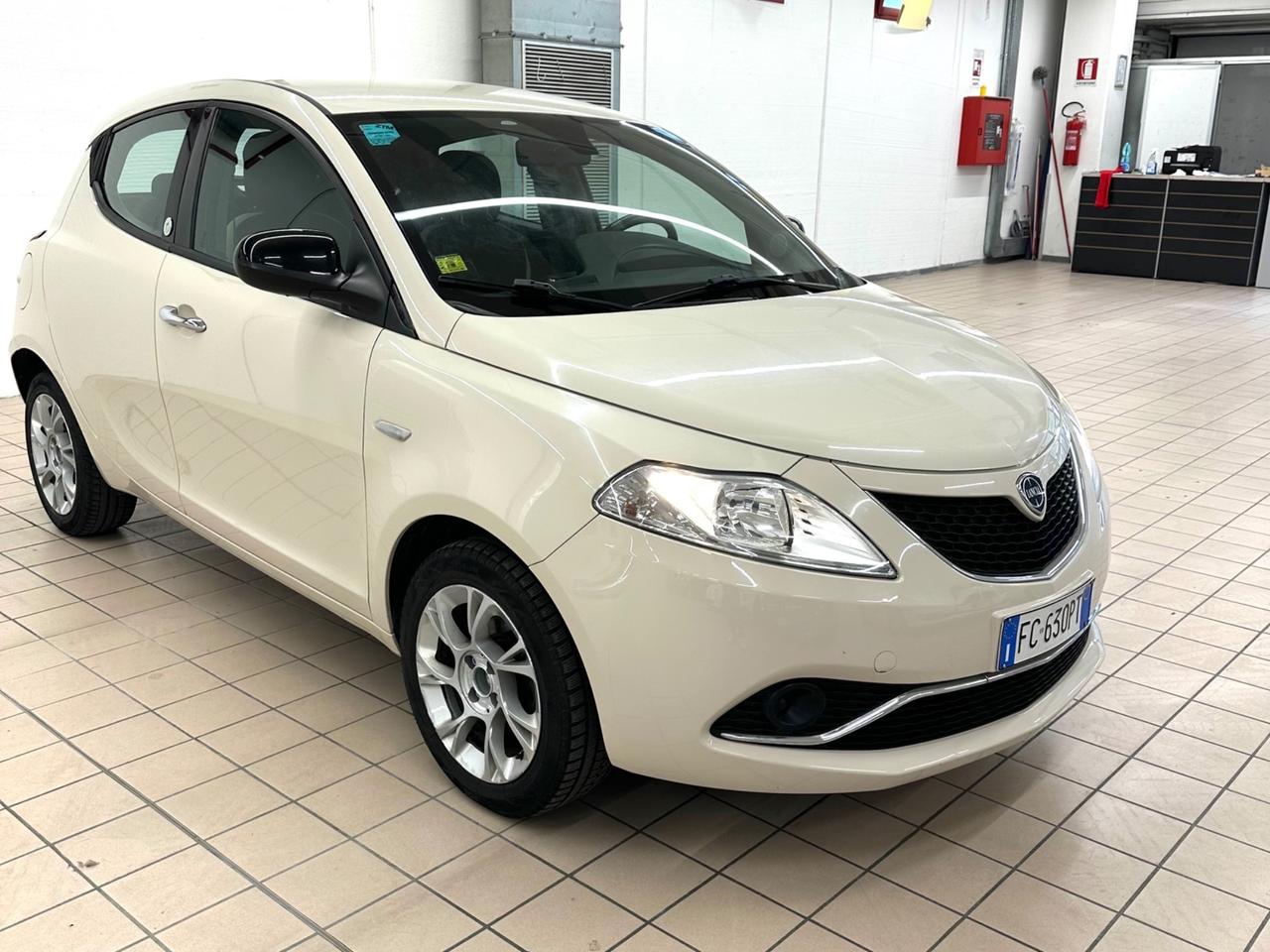 Lancia Ypsilon 1.3 MJT 16V 95 CV 5 porte S&S Gold