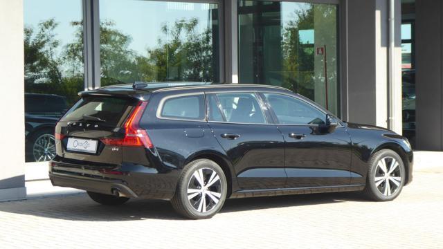 VOLVO V60 B4 (d) Geartronic Momentum Business