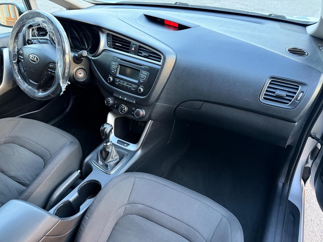 Kia Ceed - 1.6 CRDi 110 CV 5 porte - Neopatentati