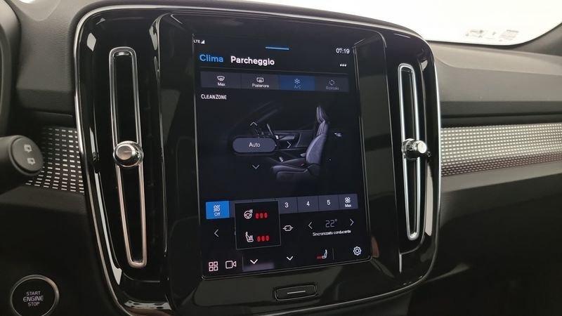 Volvo XC40 B3 automatico Ultra Black Edition