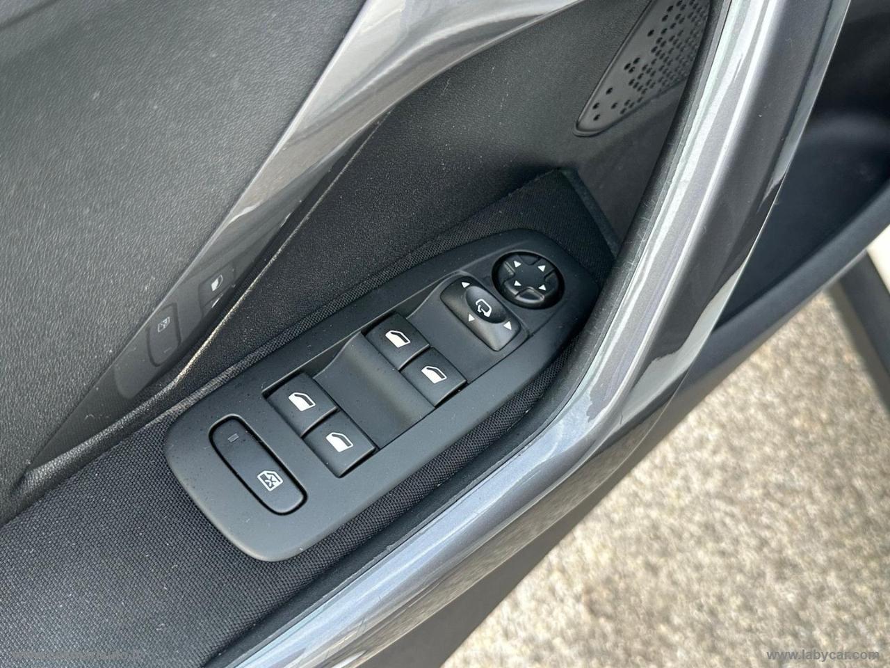 PEUGEOT 2008 PureTech 82 Active