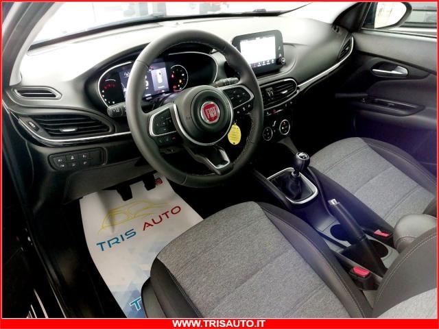 FIAT Tipo 1.6 MJT S&S Cross IVATA (FULL LED+NAVI)