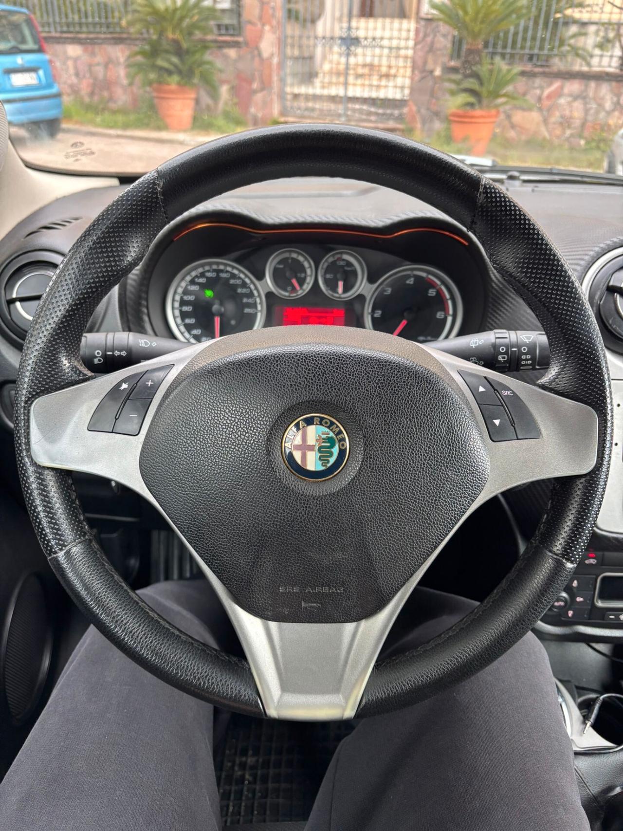 Alfa Romeo MiTo 1.6 JTDm-2 S&S Distinctive Sport Pack