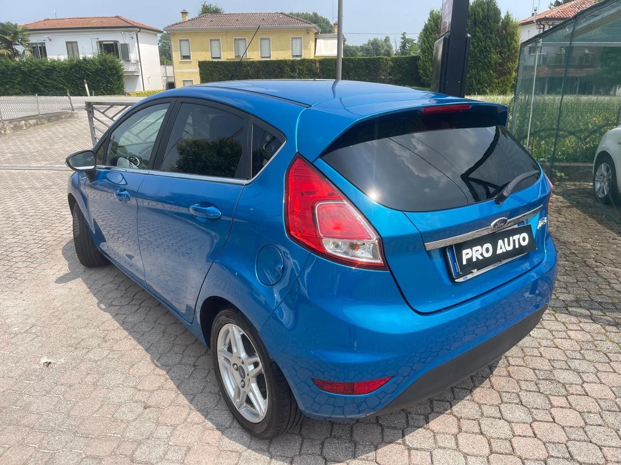 Ford Fiesta 1.5 TDCi 75CV 5 porte Titanium