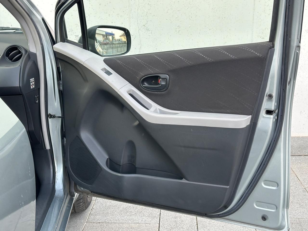 Toyota Yaris 1.0 5 porte Sol