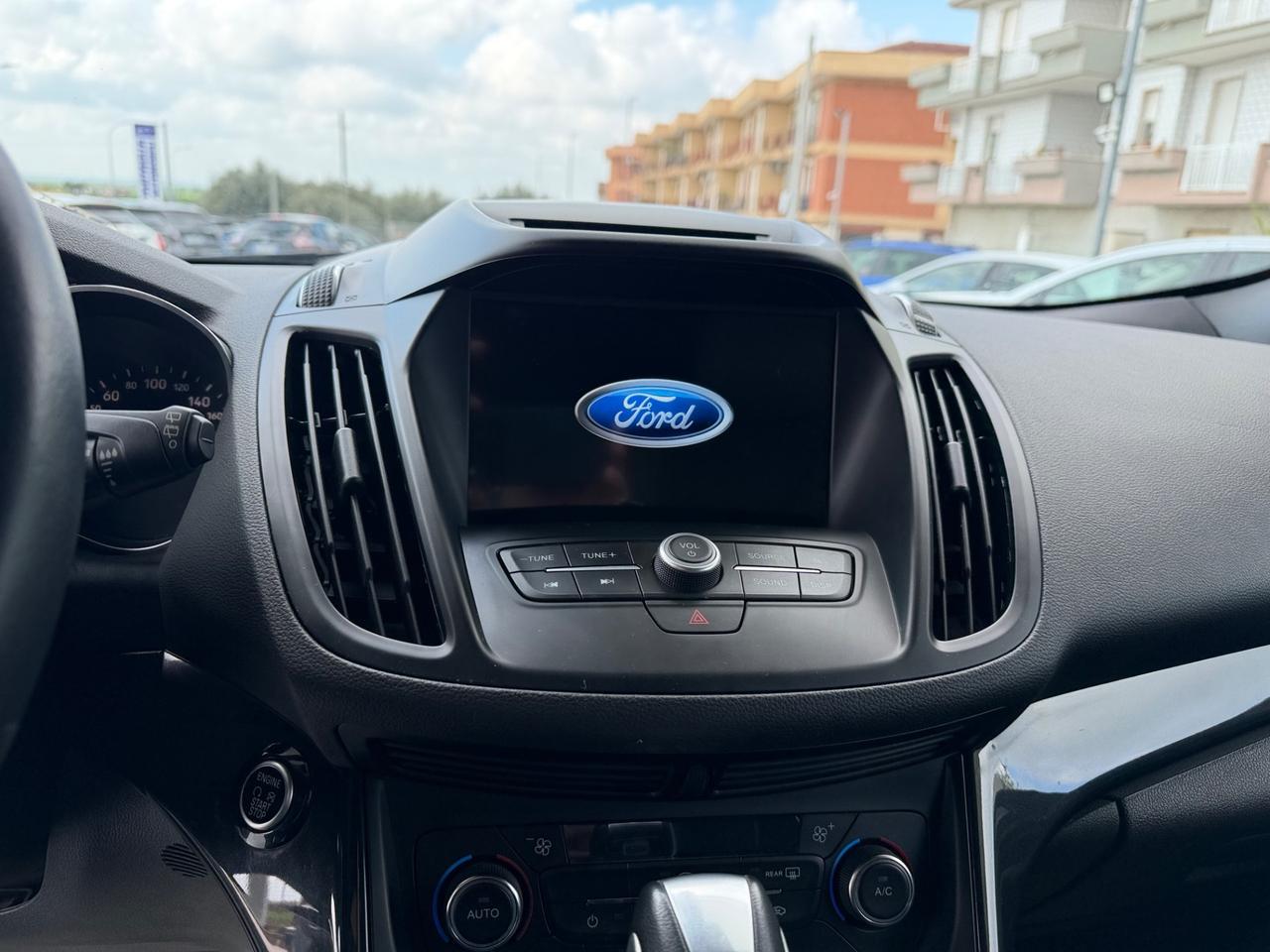 Ford Kuga 1.5 TDCI 120 CV S&S 2WD Powershift ST-Line