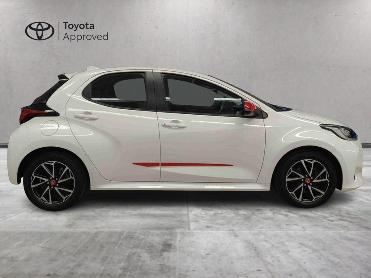 TOYOTA Yaris 4ª serie - Yaris 1.5 Hybrid 5 porte Business