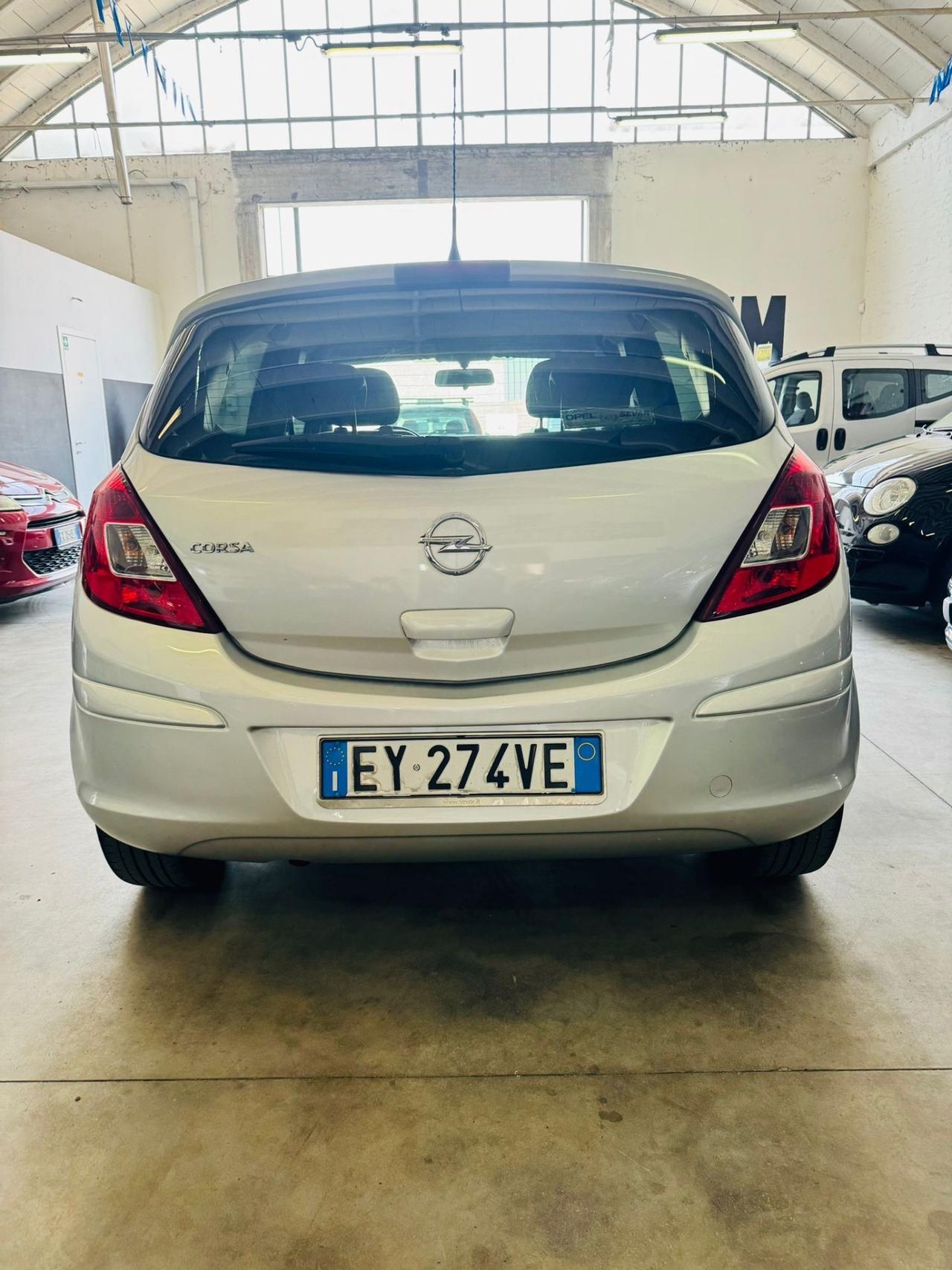 Opel Corsa 1.2 benzina/GPL 85CV 5 porte GPL-TECH Edition