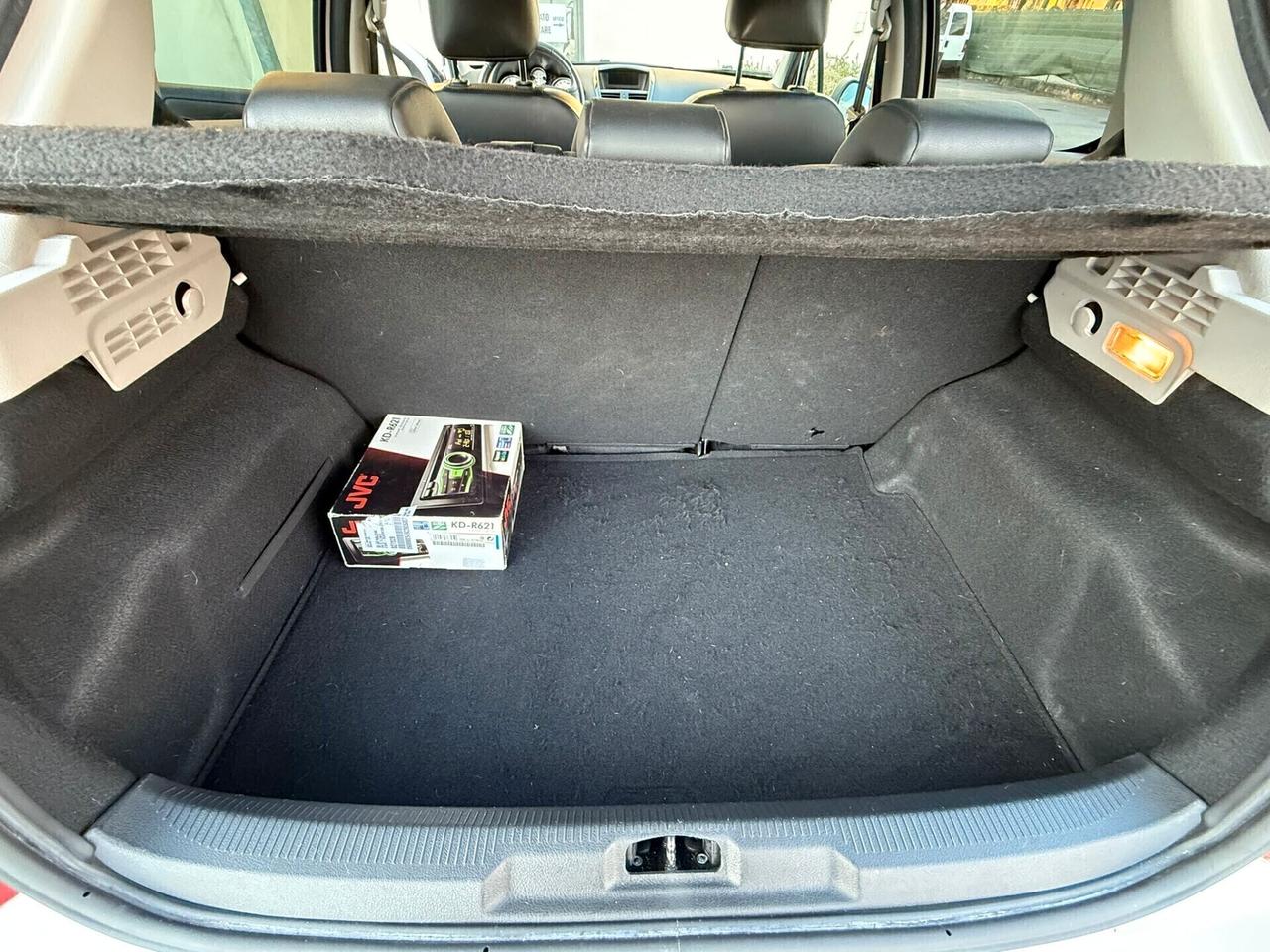 Peugeot 207 5p 1.4 95 CV 74.900 KM