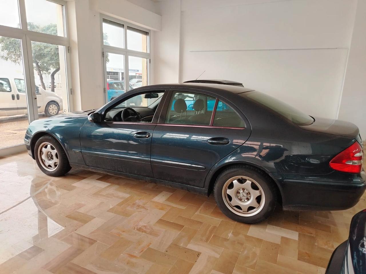 Mercedes-benz E 220 CDI cat Avantgarde