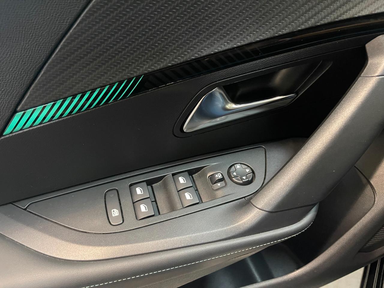 Peugeot 2008 PureTech 100 S&S Allure Pack