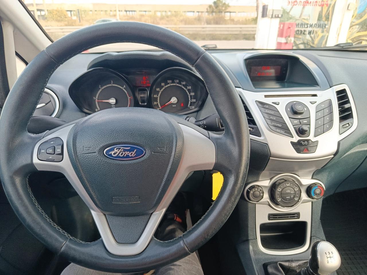 Ford Fiesta 1.4 TDCi 70CV 5p. Titanium