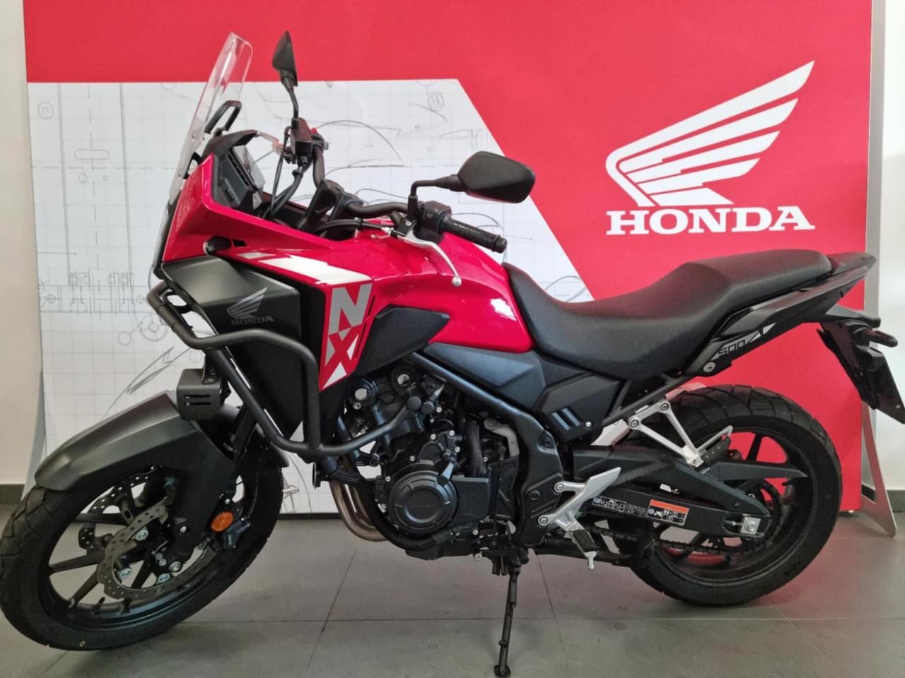 Honda NX 500 - 2025 - 5801 KM