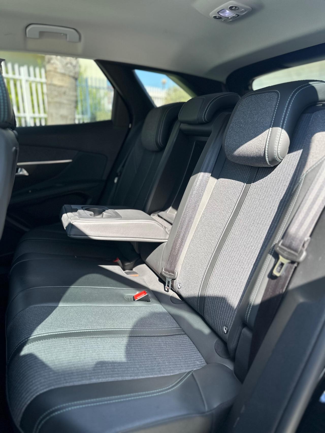 Peugeot 3008 BlueHDi 130 S&S EAT8 Allure Pack