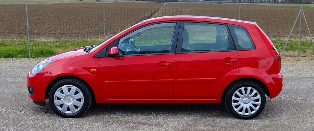 Ford Fiesta 1.4 TDCi 5p. Ghia
