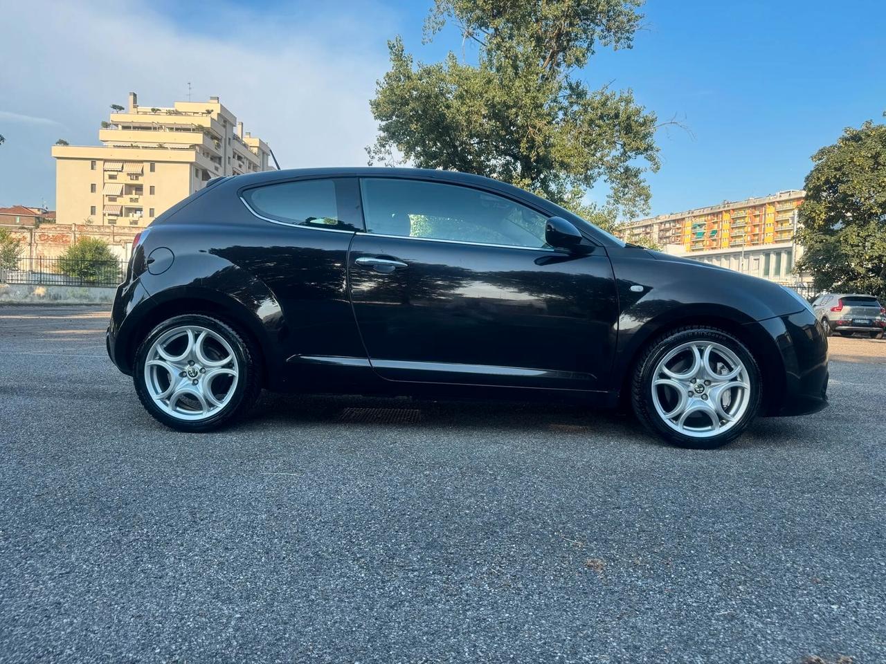 Alfa Romeo MiTo 1.4 T 155 CV Distinctive Sport Pack