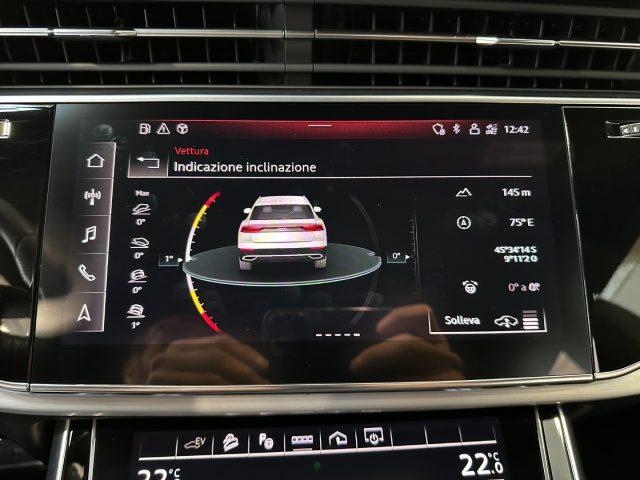 AUDI Q8 55 TFSI e Plug-in quattro S line -22" - B&O - FULL