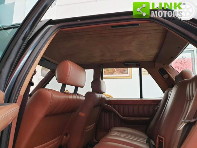 LANCIA Thema 8.32 ferrari 32v 215cv