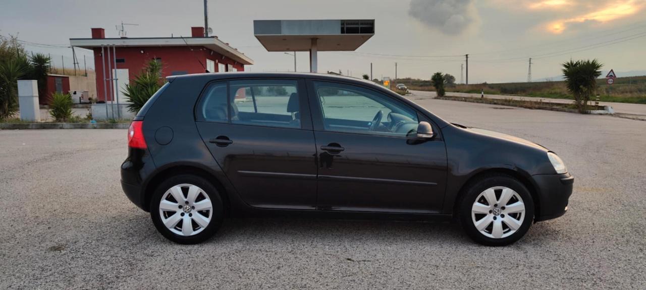 Volkswagen Golf 2.0 TDI DPF 4mot. 5p. GT Sport