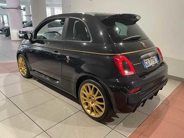 Abarth 595 1.4 Turbo T-Jet 165 CV Scorpioneoro