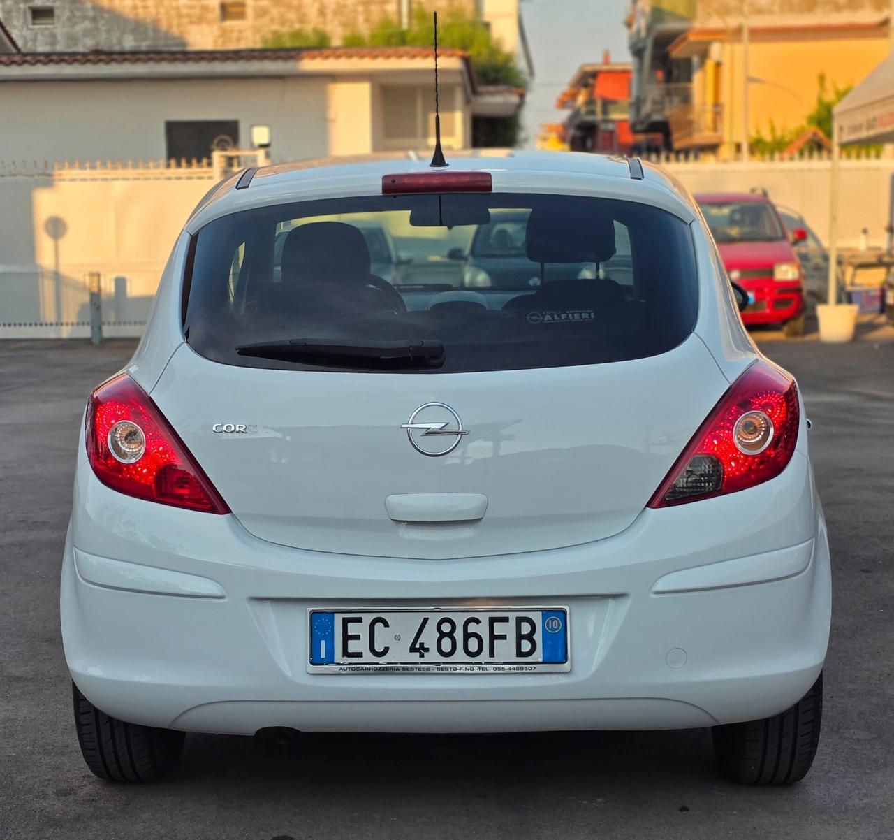 Opel Corsa 1.2 80CV 3 porte GPL-TECH Edition
