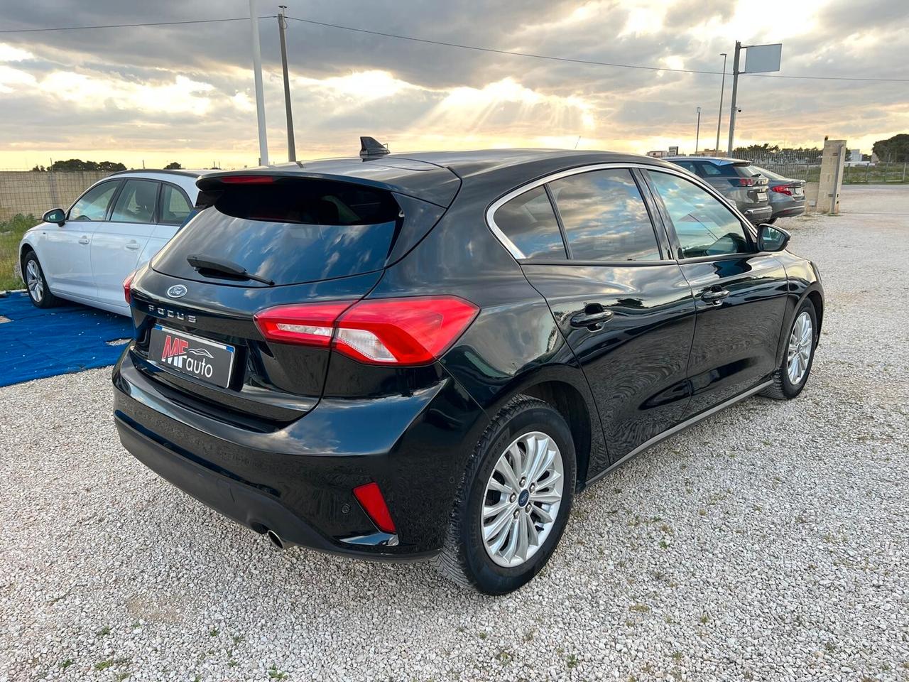 Ford Focus 1.5 TDCi 120 CV NAVI PARK LED CAM