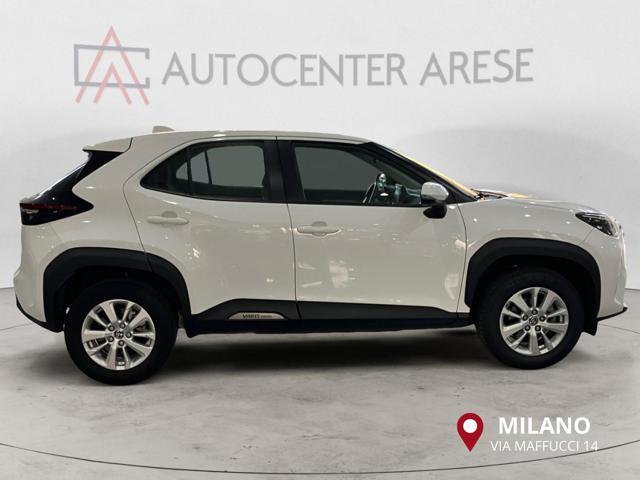 TOYOTA Yaris Cross 1.5 Hybrid 5p. E-CVT AWD-i Business